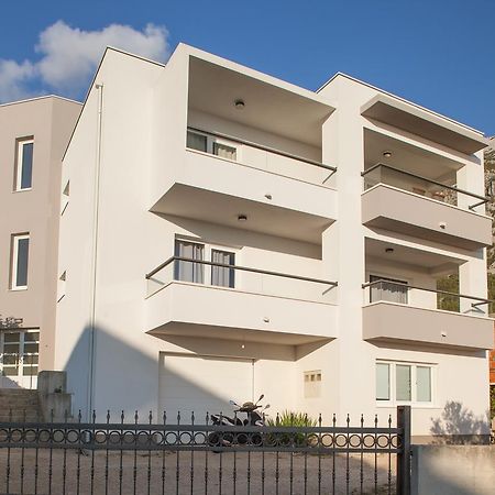 Apartman Malu Макарська Екстер'єр фото