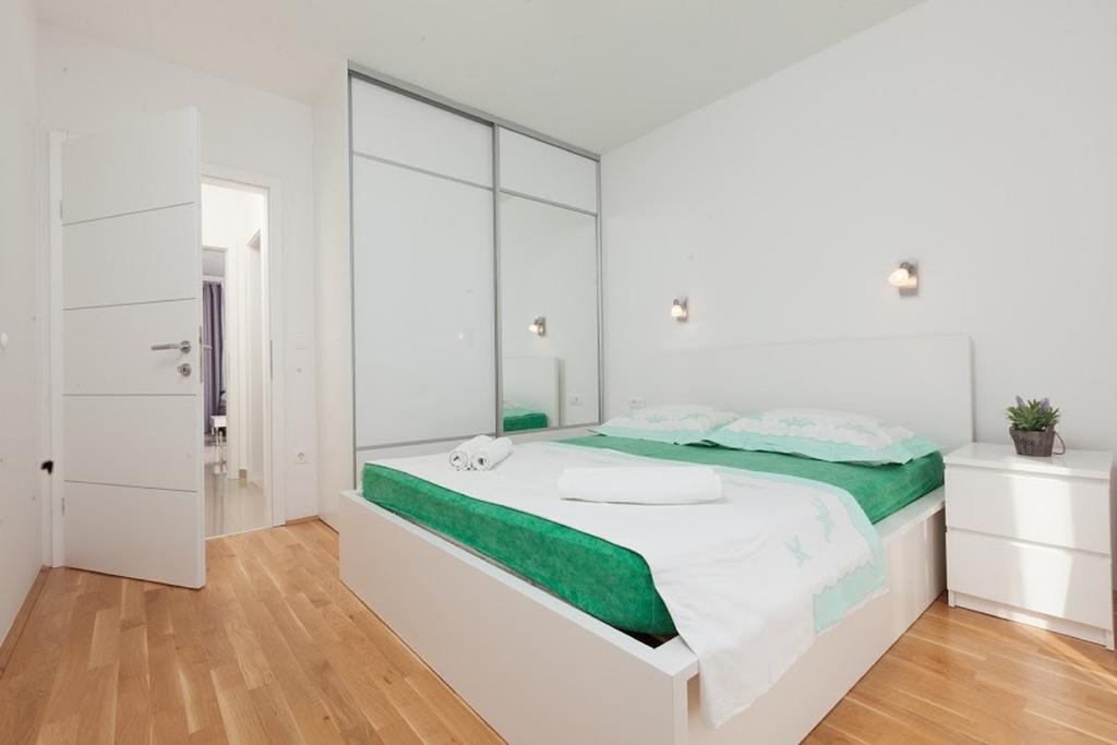 Apartman Malu Макарська Екстер'єр фото