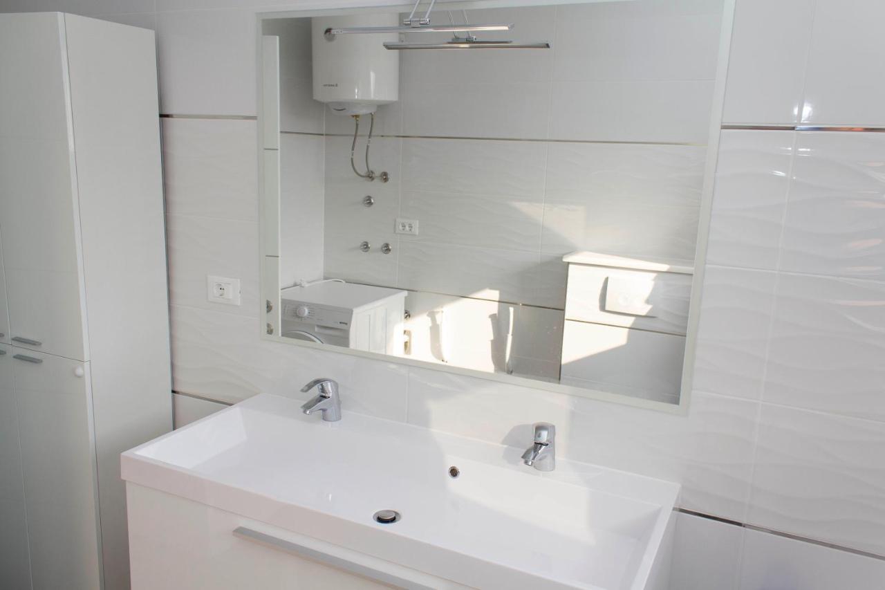 Apartman Malu Макарська Екстер'єр фото